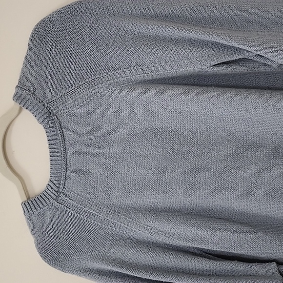 BROCHU WALKER Pia V-Neck Light Blue Size Medium - Picture 14 of 17